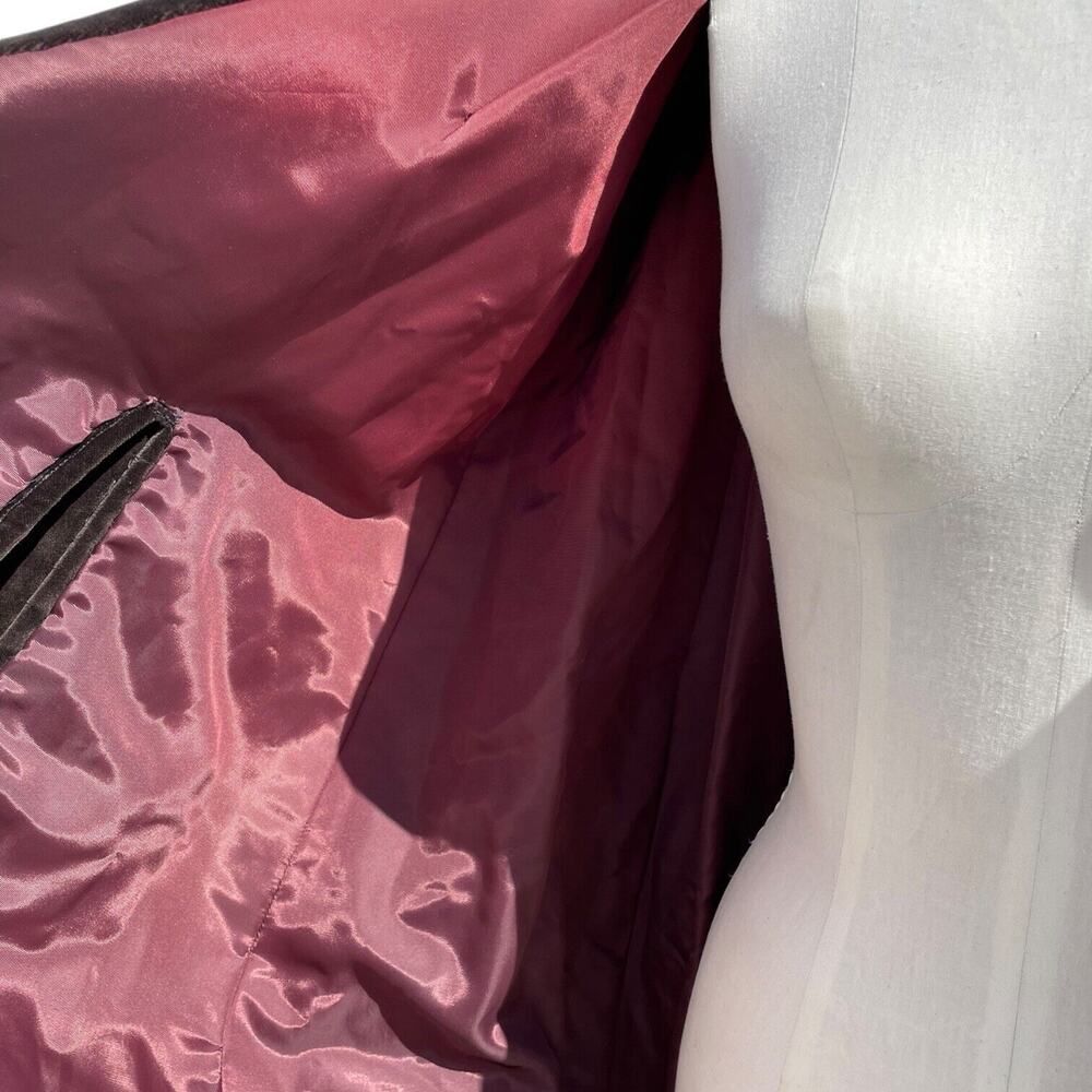 Vintage 50s 60s Chocolate Brown Velvet Cape Gold Tone Buttons Lined OSFM Fall - Picture 9 of 10